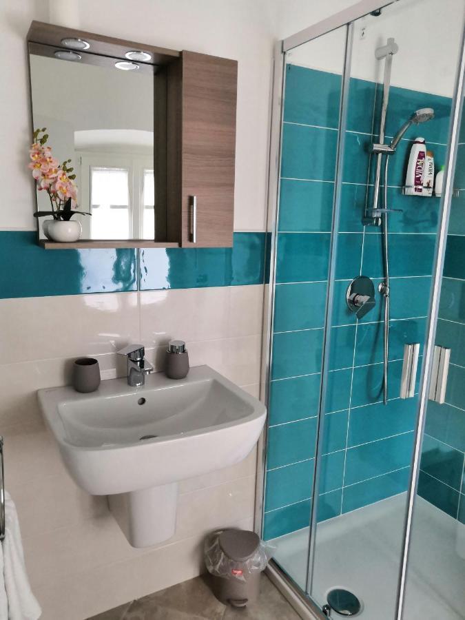 Отель Casa Sabina Интра Экстерьер фото